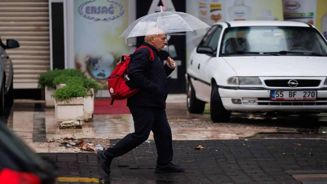 13 il için sarı kodlu uyarı! Meteoroloji'den İstanbul ve Ankara dahil birçok il için sağanak alarmı 8